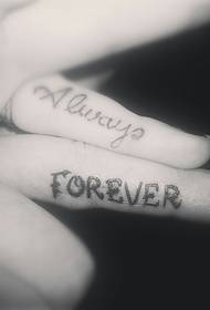 Couple fingers beautiful and beautiful English tattoo