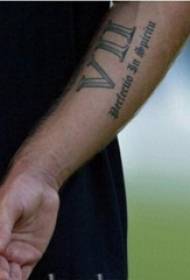 Braccio a stella con immagine del tatuaggio Beckham su foto tatuaggio nero lettera inglese