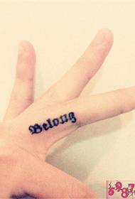 Fiú ujját angol ábécé tetoválás kép