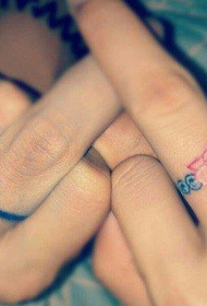 Finger couple small flower ring tattoo pattern
