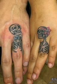 Tattoo show foto beveel 'n vinger persoonlikheid tattoo patroon