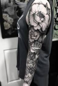 Tatuatge de braç negre gros de grup de patró de tatuatge de braç negre de negre negre de quatre grups