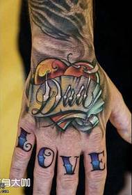 Hånd elsker engelsk tatoveringsmønster