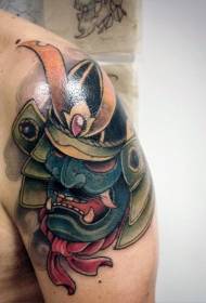 gaya komik taktak warna tato topeng samurai lucu