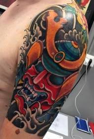 pečių spalva paslaptingas samurajų šalmo tatuiruotės modelis
