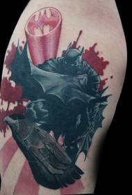 Vyriško peties spalvos batmano tatuiruotės modelis