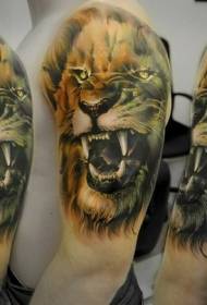 kolor ramienia realistyczny obraz krzyku lwa tatuaż