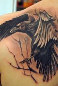Tetovējums ar melnu brūnu plecu vārnu tetovējumu