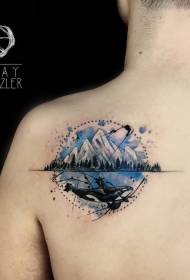 ramena u boji velikog kita i planinskog uzorka tetovaže