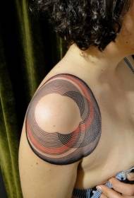 Tatuaże na ramionach kolorowej hipnozy