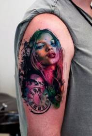 hombro estilo acuarela mujer retrato tatuaje patrón