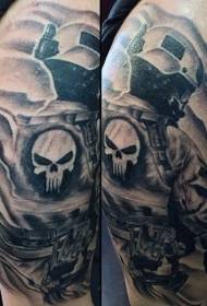Zapanjujući vrlo moderni uzorak vojničkih tetovaža na ramenu