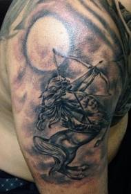rameno hnedé Strelec mesiac tetovanie vzor