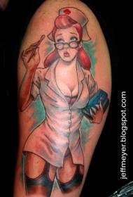 patrón de tatuaje de enfermera sexy en cor de estilo de historieta antiga