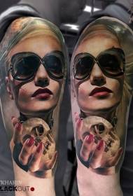 realistyczny styl kolor tatuaż na ramię tatuaż zdjęcia kobiet