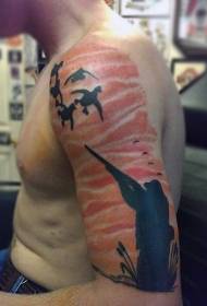 patró de tatuatge de caça de color d'espatlles