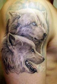 imagens de tatuagem de lobo ártico no ombro
