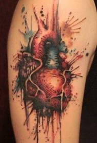 ramię tatuaż w stylu przypominającym akwarele serca