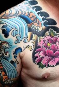 sorbalda kolorea Japoniako tigre eta lore tatuaje tradizionala