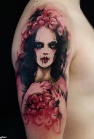 žene u novom stilu u boji ramena s uzorkom tetovaže cvijeća