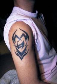 male shoulder black tribal logo tattoo pattern