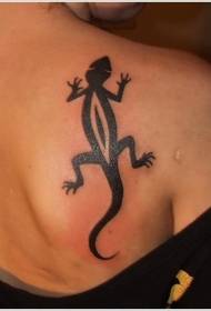 Girl shoulder black tribal lizard tattoo pattern
