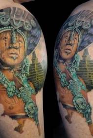 Tes loj Aztec nrog cov hniav nyiaj hniav kub tattoo txawv