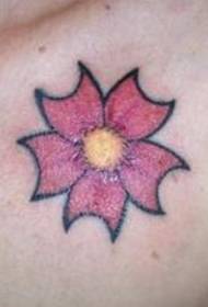 Costas flores vermelhas e padrão de tatuagem de borda afiada