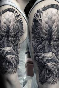 Iso käsivarsi tyyli musta paha olento tatuointi malli