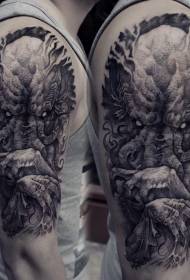 Nagy kar hátborzongató fekete démon tetoválás minta