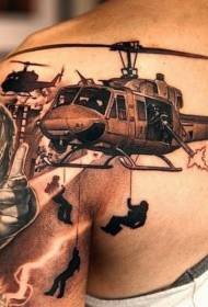 Motif de tatouage très réaliste de l'hélicoptère militaire noir gris
