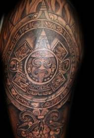 Brazo patrón de tatuaxe de deus do sol azteca lindo