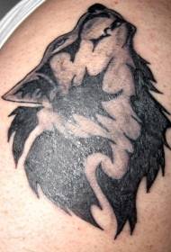 Modèle de tatouage d'épaule avatar loup-garou noir et blanc