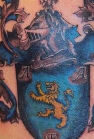 Insignia blu di famiglia di mudellu di tatuaggi di bracciu maiò