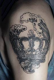 Голема рака стара школа црна круна со бран шема за тетоважа
