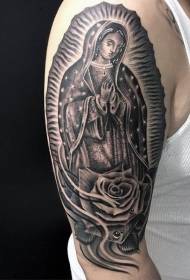 Велика женска статуа резбарења црне женске статуе са узорком тетоваже ружа