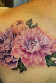 Красивый красочный реалистичный цветочный узор тату на спине