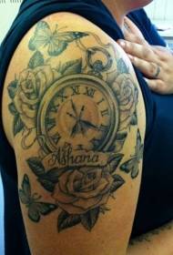 Duży ramię czarny zegar róża list i motyl wzór tatuażu