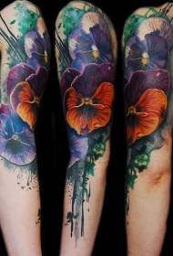 Braç gran pintat belles flors patró de tatuatge de diverses flors