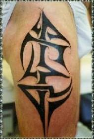 Gran patró de tatuatge de símbol tribal negre
