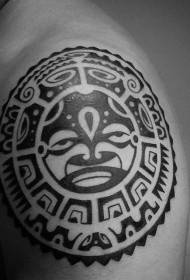 Shoulder round black polynesian ornament tattoo pattern