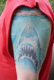 Patrón de tatuaxe de tiburón azul grande
