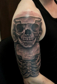 Big arm black gray style ancient skull skeleton tattoo pattern