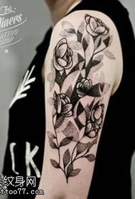Rameno klasický malý kvetinový vzor tetovania