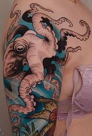 Shoulder painted octopus tattoo pattern