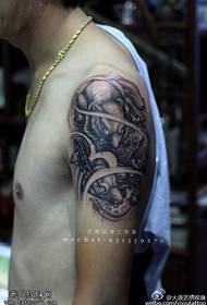 Genus Tattoo Muster op d'Schëller