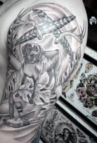 Незвычайныя каляровыя разнастайныя малюнкі на татуіроўках жывёл і паноў
