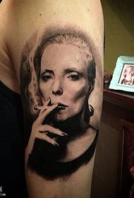 Shoulder smoking woman tattoo pattern