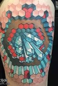 Trodimenzionalni dijamantski uzorak tetovaže