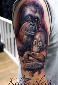 Braccio simpatico motivo a tatuaggio famiglia gorilla animale